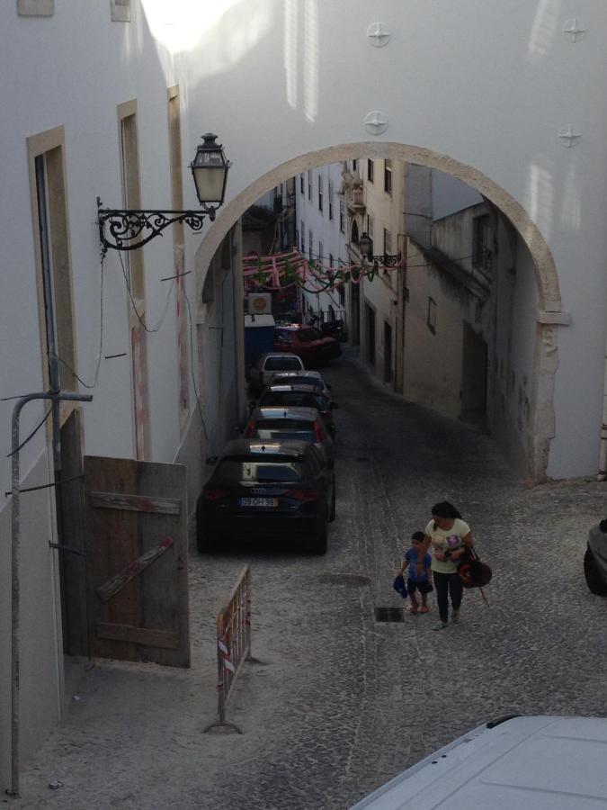 Little Alfama Town Apartment Lisbon Bagian luar foto