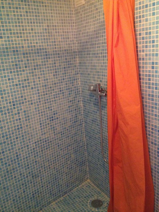 Little Alfama Town Apartment Lisbon Bagian luar foto