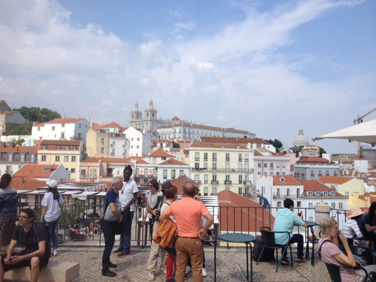 Little Alfama Town Apartment Lisbon Bagian luar foto